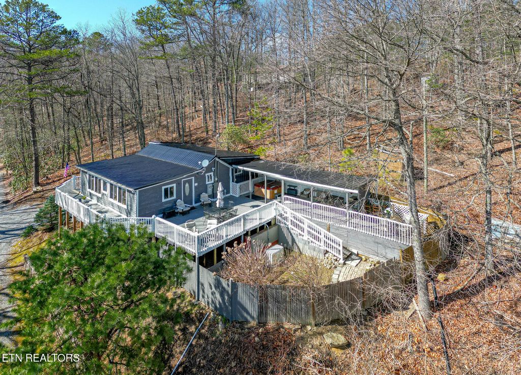 Photo of 2592 Bluff Mountain Rd, Pigeon Forge, TN 37876 (MLS # 1331178)