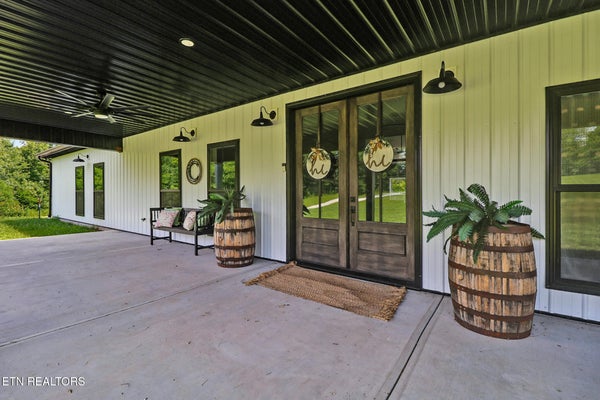 2175 N LICK CREEK RD, BYRDSTOWN, TN 38549 - Image e53c9d3ce2b415317d4a22cad80b8d84/522944853