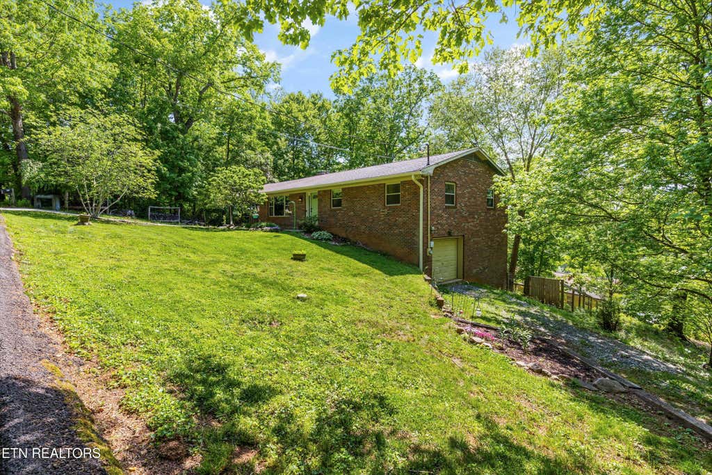 Photo of 912 Lester Rd, Knoxville, TN 37920 (MLS # 1299232)