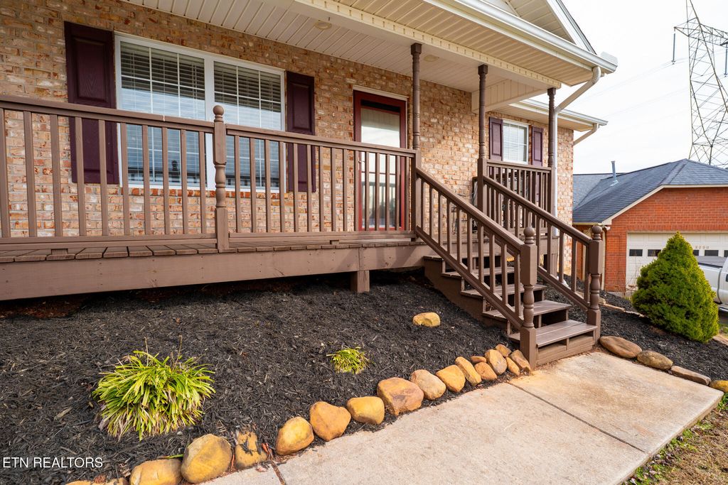 Photo of 8001 Dove Wing Lane, Knoxville, TN 37938 (MLS # 1324559)