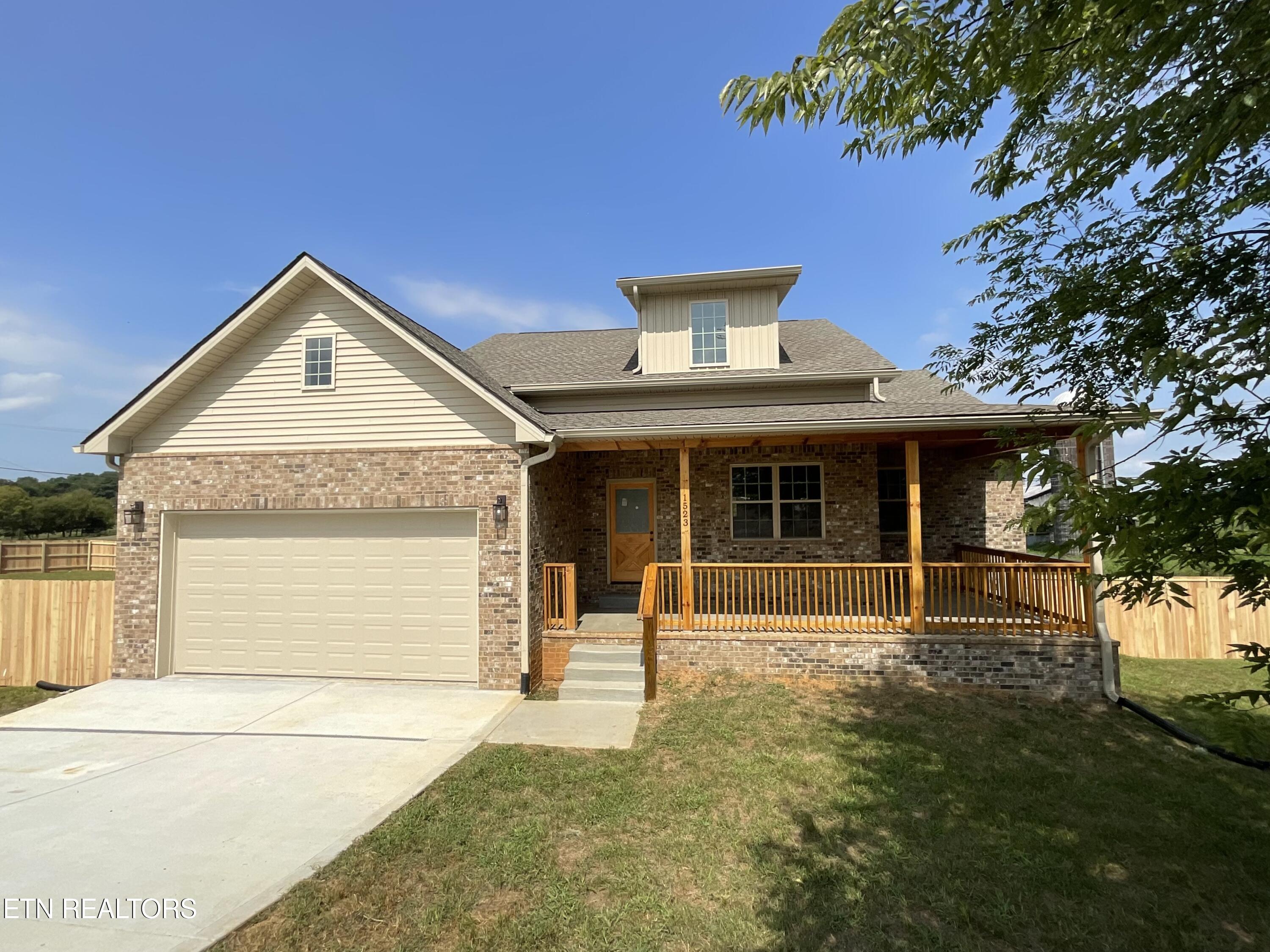 View Sevierville, TN 37876 house