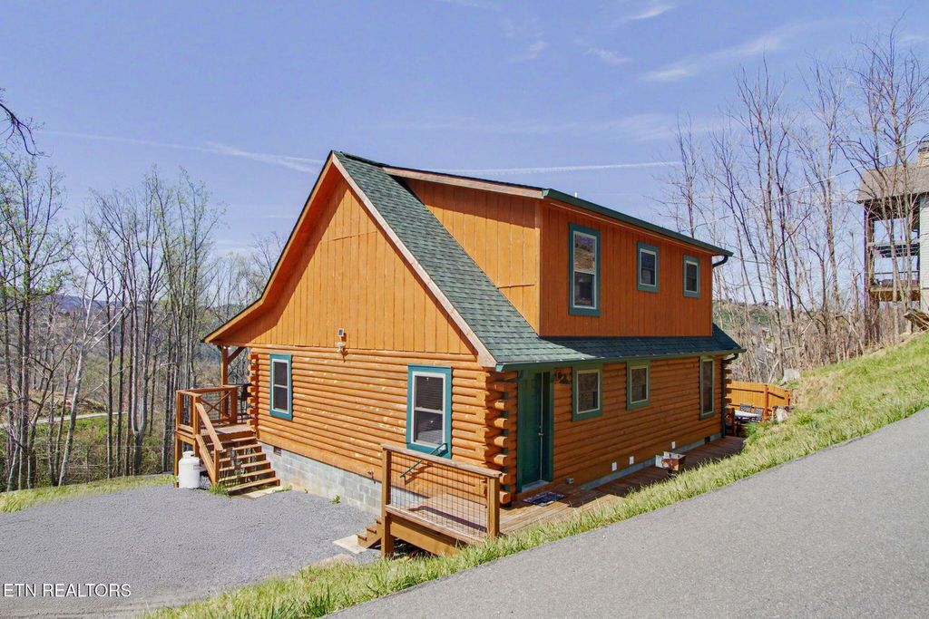 Photo of 309 Tower Rd, Gatlinburg, TN 37738 (MLS # 1334749)