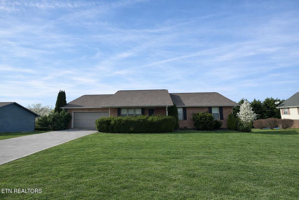 Photo of 1613 Jasmine Tr, Sevierville, TN 37862 (MLS # 1334413)