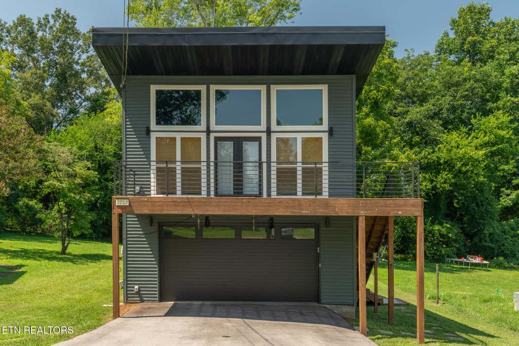 Photo of 2717 Peachtree St, Knoxville, TN 37920 (MLS # 1350417)