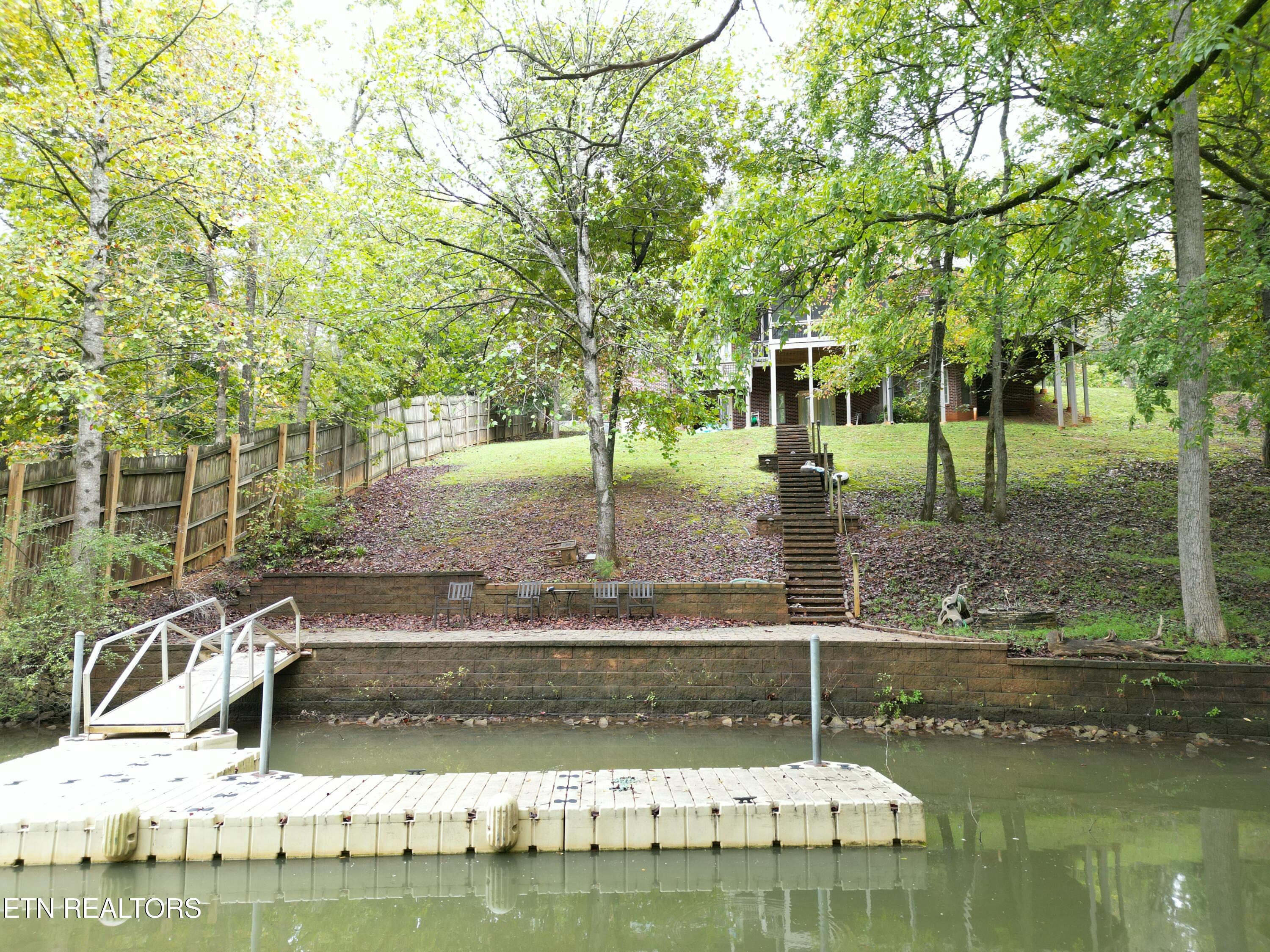 1121 S Sequoyah Drive