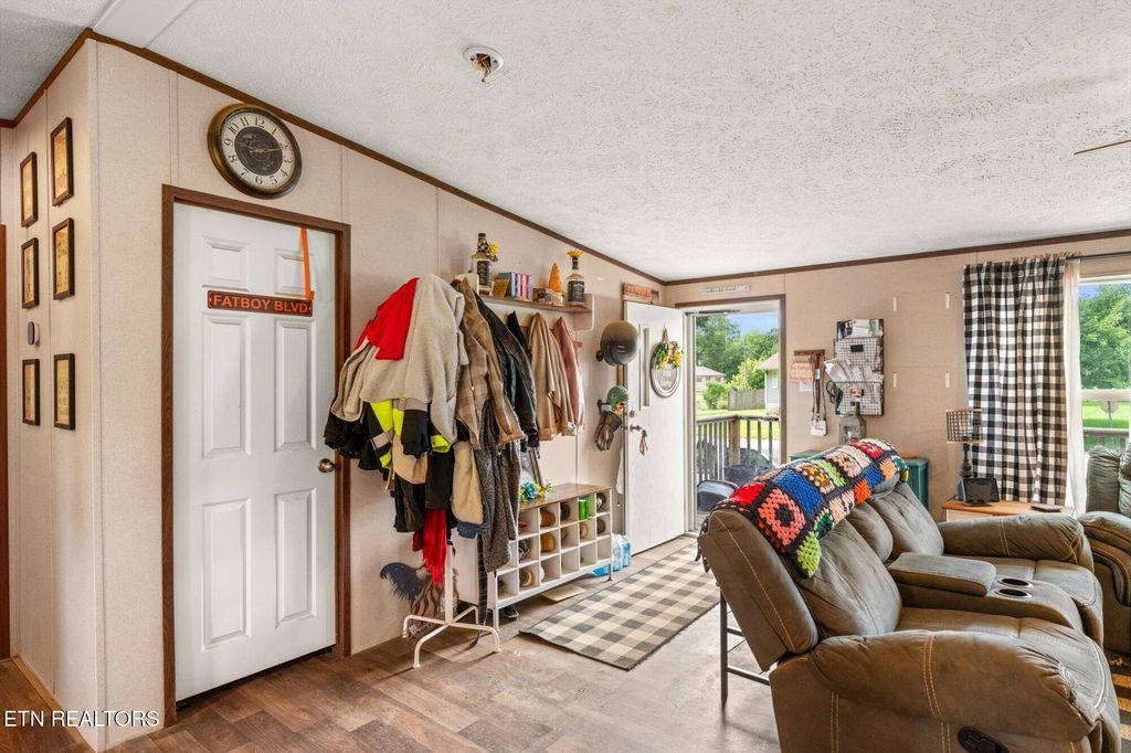 Photo of 314 Warren St, Madisonville, TN 37354 (MLS # 1326196)