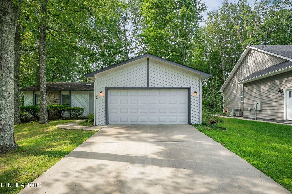 Photo of 145 Anglewood Drive, Crossville, TN 38558 (MLS # 1309322)