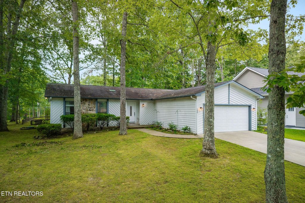 Photo of 145 Anglewood Drive, Crossville, TN 38558 (MLS # 1309322)