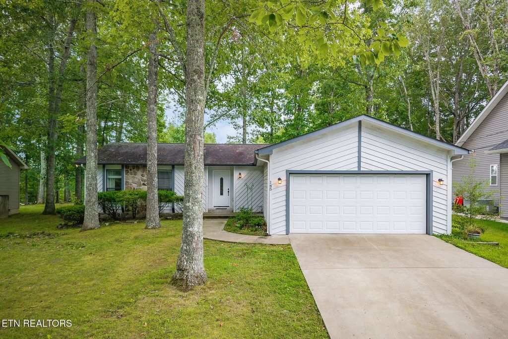 Photo of 145 Anglewood Drive, Crossville, TN 38558 (MLS # 1309322)