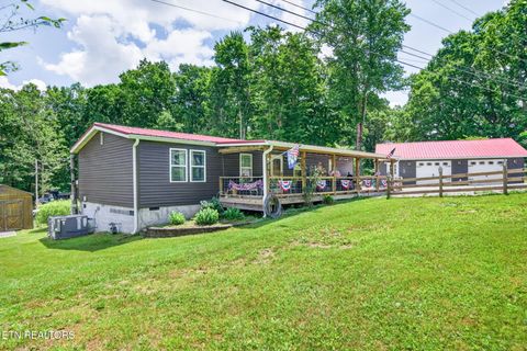 Photo of 7201 Glade Creek Rd, Sparta, TN 38583 (MLS # 1347404)