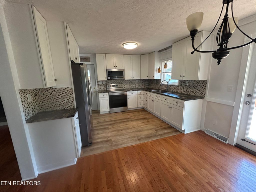 Photo of 4579 Nails Creek Rd, Rockford, TN 37853 (MLS # 1343382)