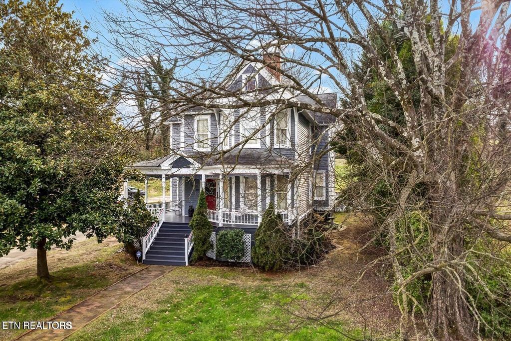 Photo of 124 N Kingston Ave, Rockwood, TN 37854 (MLS # 1310743)