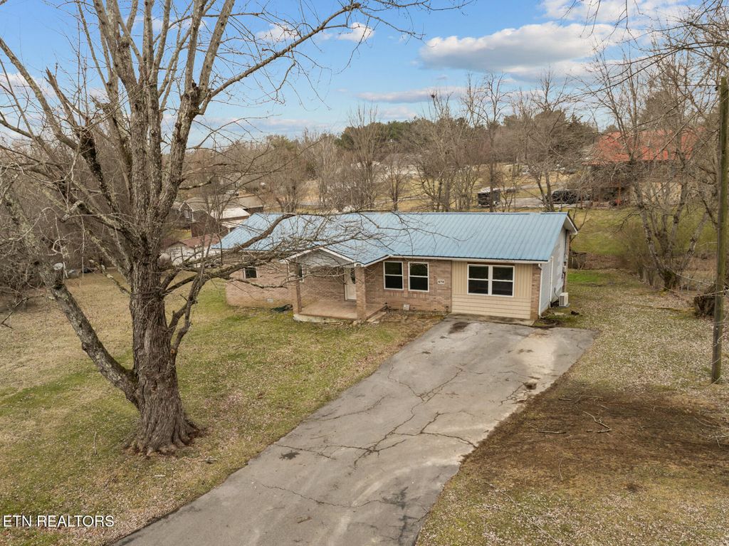 Photo of 478 Lee Drive, Crossville, TN 38555 (MLS # 1328684)