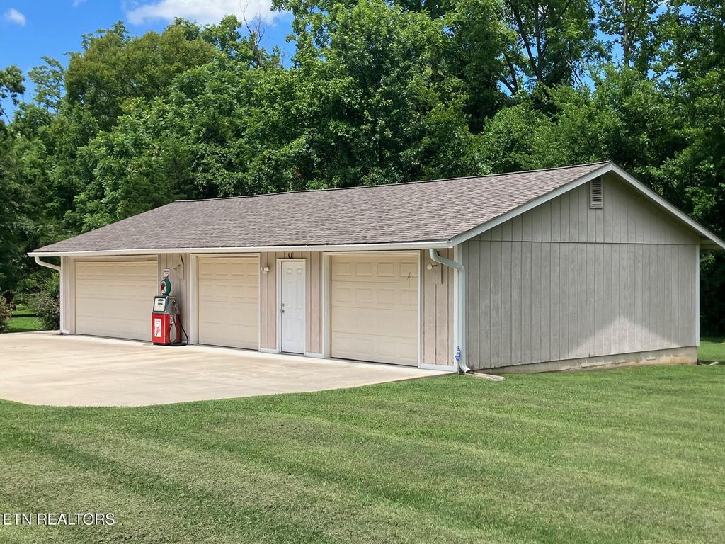 Photo of 7004 Rollins Rd, Knoxville, TN 37918 (MLS # 1348444)