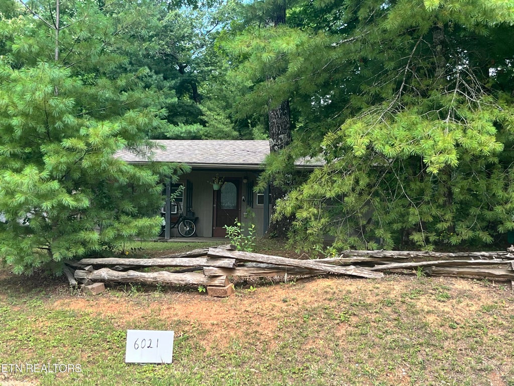 Photo of 6021 Deer Trot Tr, Tallassee, TN 37878 (MLS # 1347929)