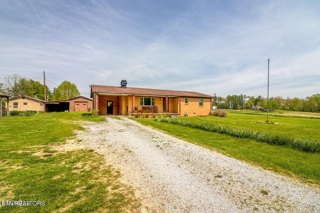 Photo of 2854 Airport Rd, Oakdale, TN 37829 (MLS # 1318172)