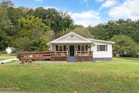 Photo of 448 Old Lake City Hwy, Rocky Top, TN 37769 (MLS # 1317909)