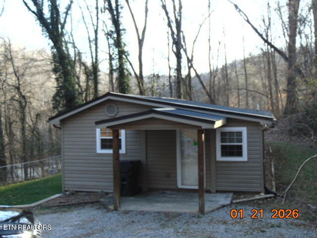 Photo of 129 Moore Lane, Powell, TN 37849 (MLS # 1327229)