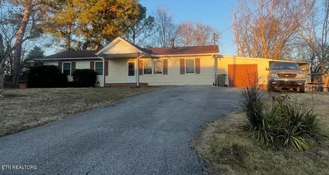 Photo of 807 Lafollette Dr Drive, Maryville, TN 37801 (MLS # 1323691)