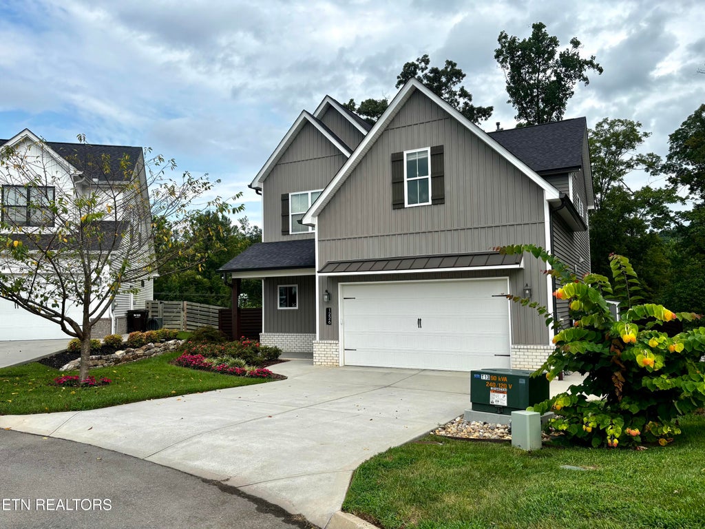 Photo of 1226 Belle Pond Ave, Knoxville, TN 37932 (MLS # 1352376)