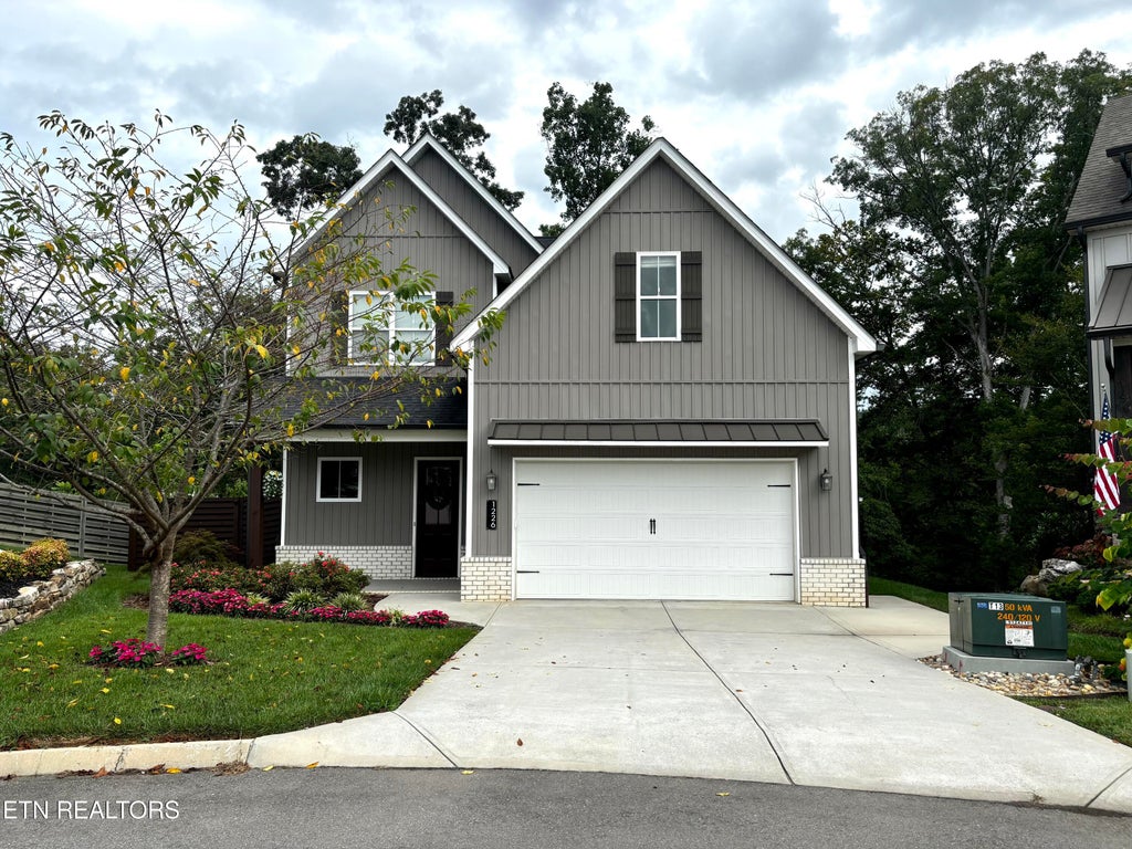 Photo of 1226 Belle Pond Ave, Knoxville, TN 37932 (MLS # 1352376)