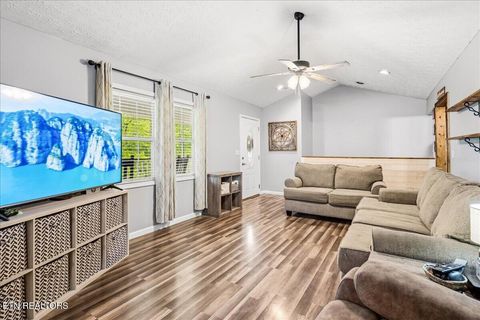 Tiny photo for 226 McKinney Rd, LaFollette, TN 37766 (MLS # 1339819)