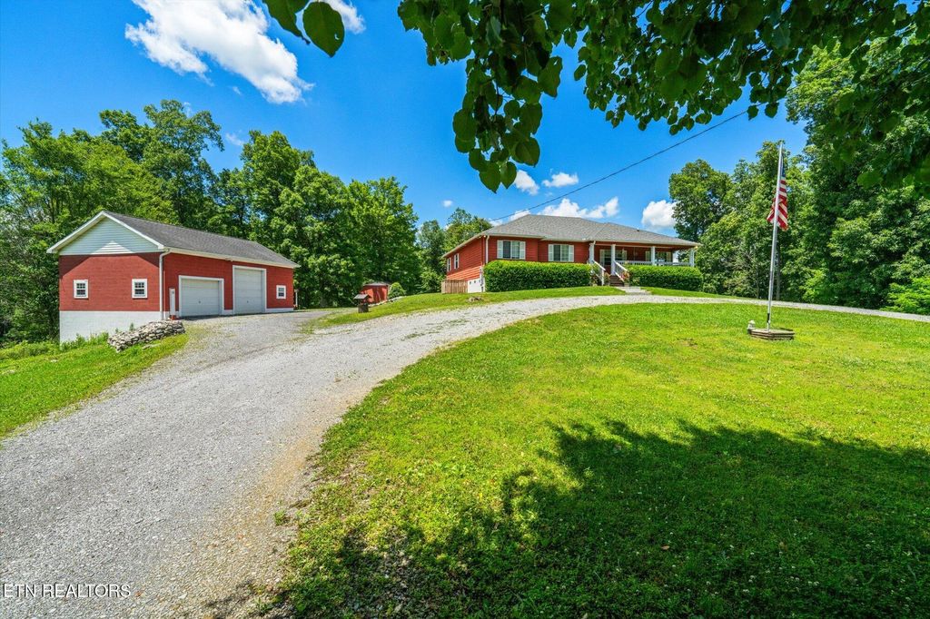 Photo of 866 Pleasant Way, Newport, TN 37821 (MLS # 1302291)