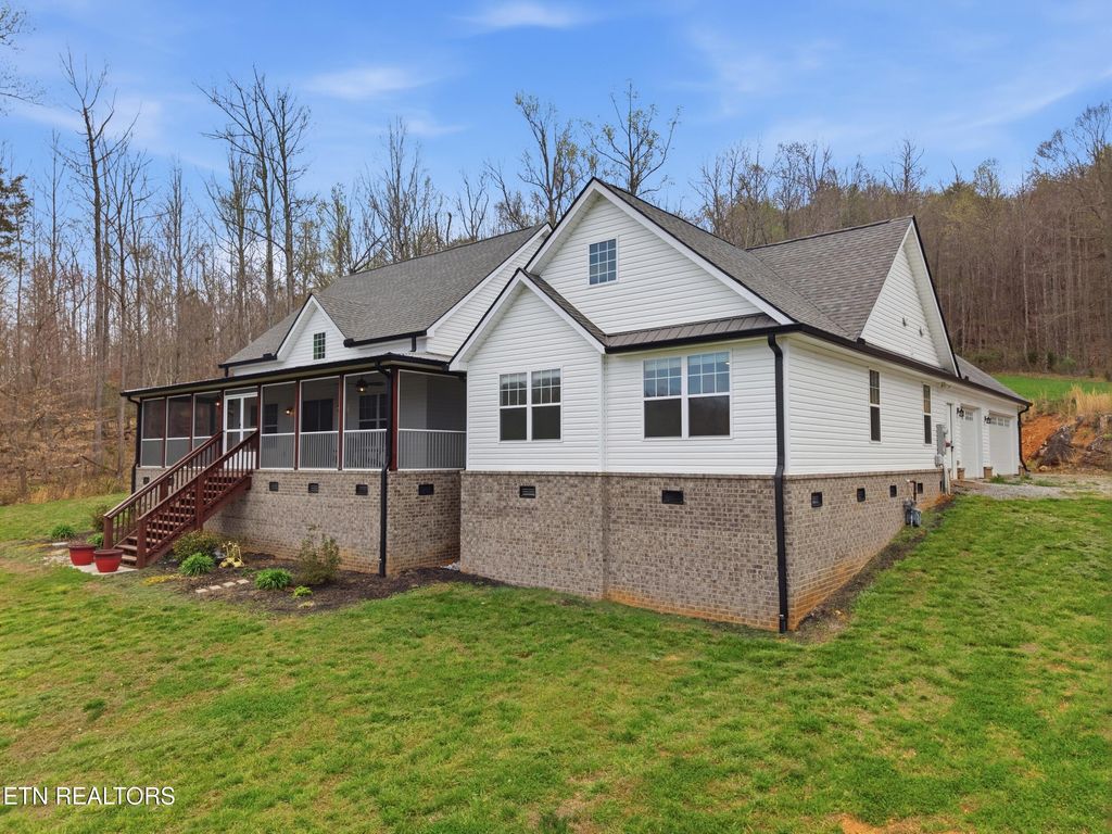 Photo of 113 Brashears Rd, Harriman, TN 37748 (MLS # 1334946)