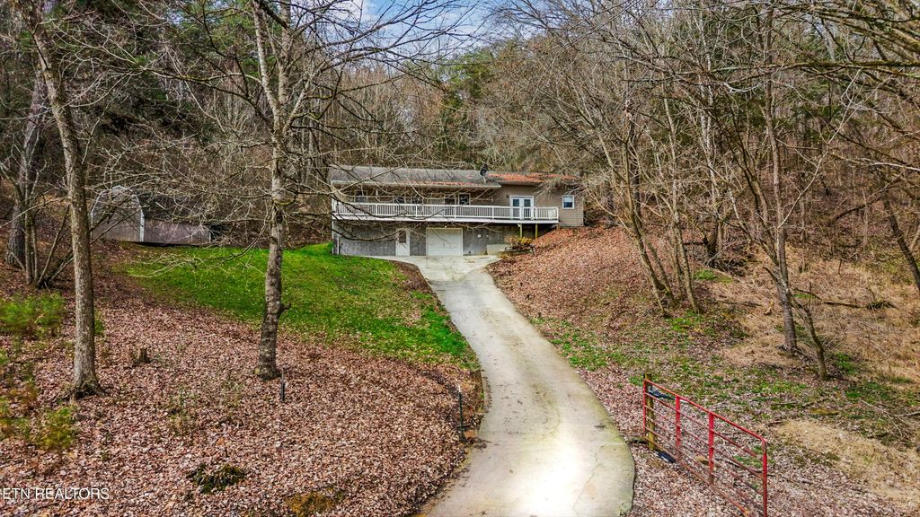 Photo of 1223 Powder Springs Rd, Sevierville, TN 37876 (MLS # 1331636)