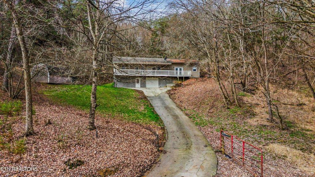 Photo of 1223 Powder Springs Rd, Sevierville, TN 37876 (MLS # 1331636)