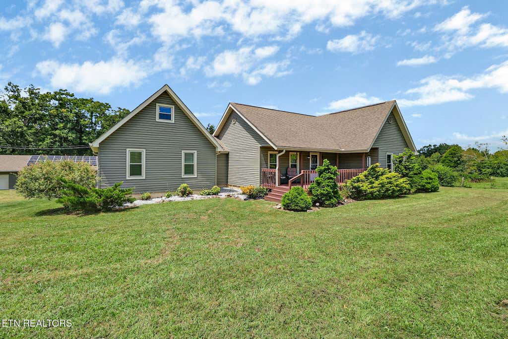 Photo of 7526 Dunbar Rd, Crossville, TN 38572 (MLS # 1352609)