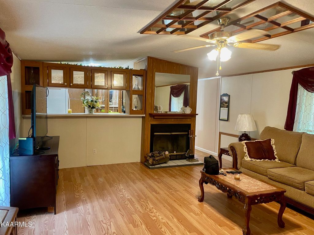 Photo of 664 Chestnut Ridge Rd, Heiskell, TN 37754 (MLS # 1206026)