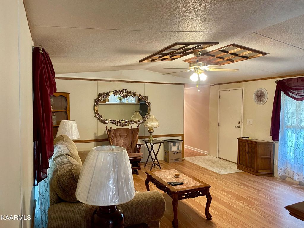 Photo of 664 Chestnut Ridge Rd, Heiskell, TN 37754 (MLS # 1206026)