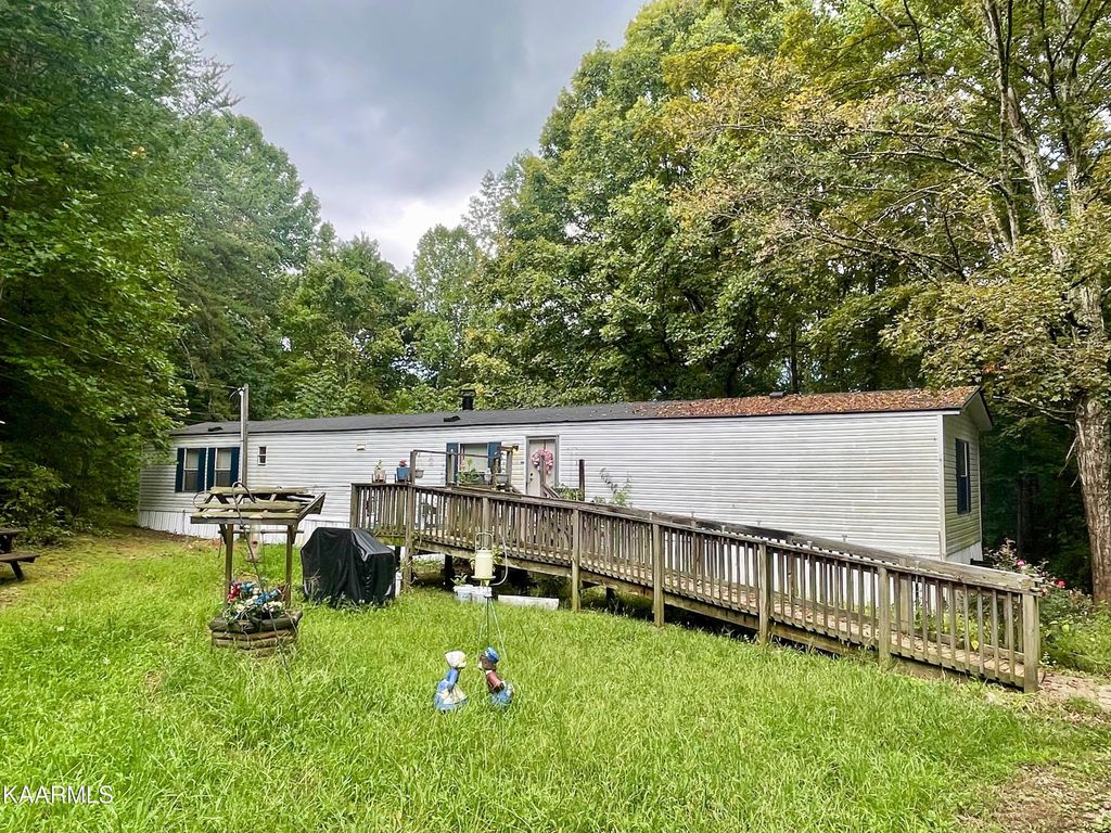 Photo of 664 Chestnut Ridge Rd, Heiskell, TN 37754 (MLS # 1206026)