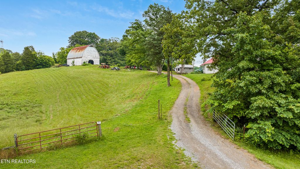 Photo of 5750 E Lee Hwy, Loudon, TN 37774 (MLS # 1304706)