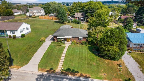 Tiny photo for 1224 Park St, Sweetwater, TN 37874 (MLS # 1356029)