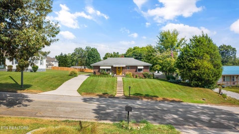 Tiny photo for 1224 Park St, Sweetwater, TN 37874 (MLS # 1356029)