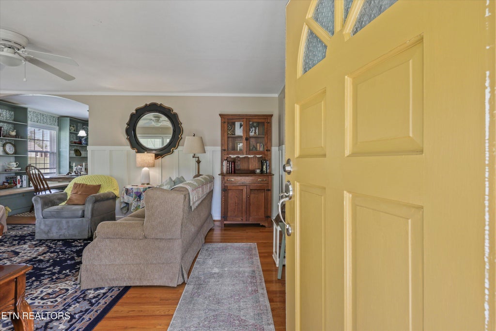 Photo of 1224 Park St, Sweetwater, TN 37874 (MLS # 1356029)