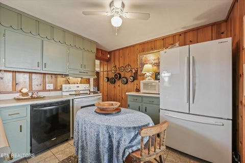 Tiny photo for 1224 Park St, Sweetwater, TN 37874 (MLS # 1356029)