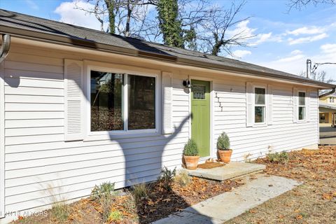 Photo of 2737 Washington Pike, Knoxville, TN 37917 (MLS # 1324111)