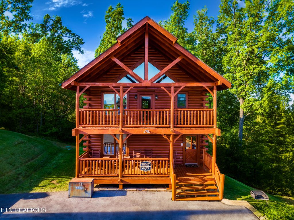 Photo of 2739 Mountain Preserve Drive, Sevierville, TN 37862 (MLS # 1338466)