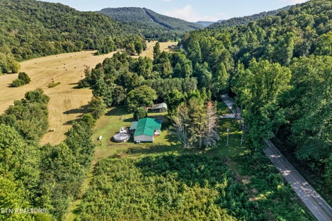 Tiny photo for 5727 Cane Creek Cummingsville Rd, Spencer, TN 38585 (MLS # 1354903)