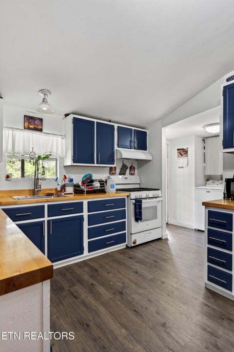 Tiny photo for 5727 Cane Creek Cummingsville Rd, Spencer, TN 38585 (MLS # 1354903)