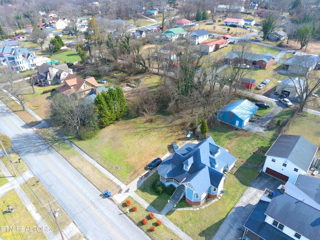 Photo of 120 N Kingston Ave, Rockwood, TN 37854 (MLS # 1328867)