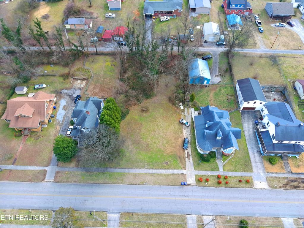 Photo of 120 N Kingston Ave, Rockwood, TN 37854 (MLS # 1328867)