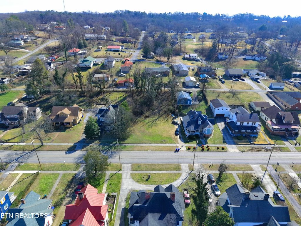 Photo of 120 N Kingston Ave, Rockwood, TN 37854 (MLS # 1328867)