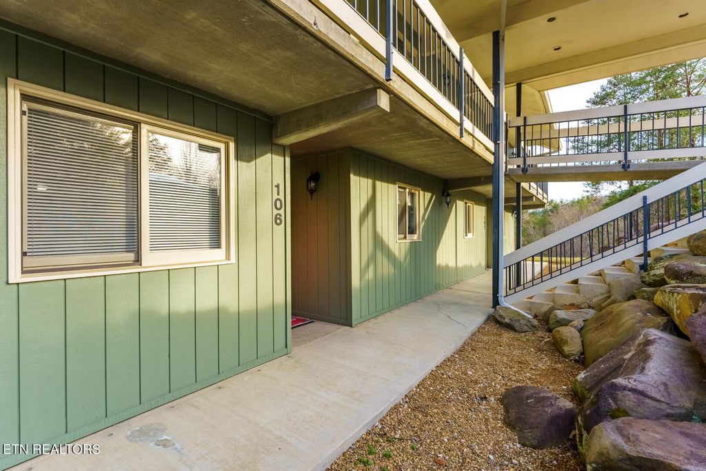 Photo of 526 Briarcliff Way #Apt 106, Pigeon Forge, TN 37863 (MLS # 1328567)