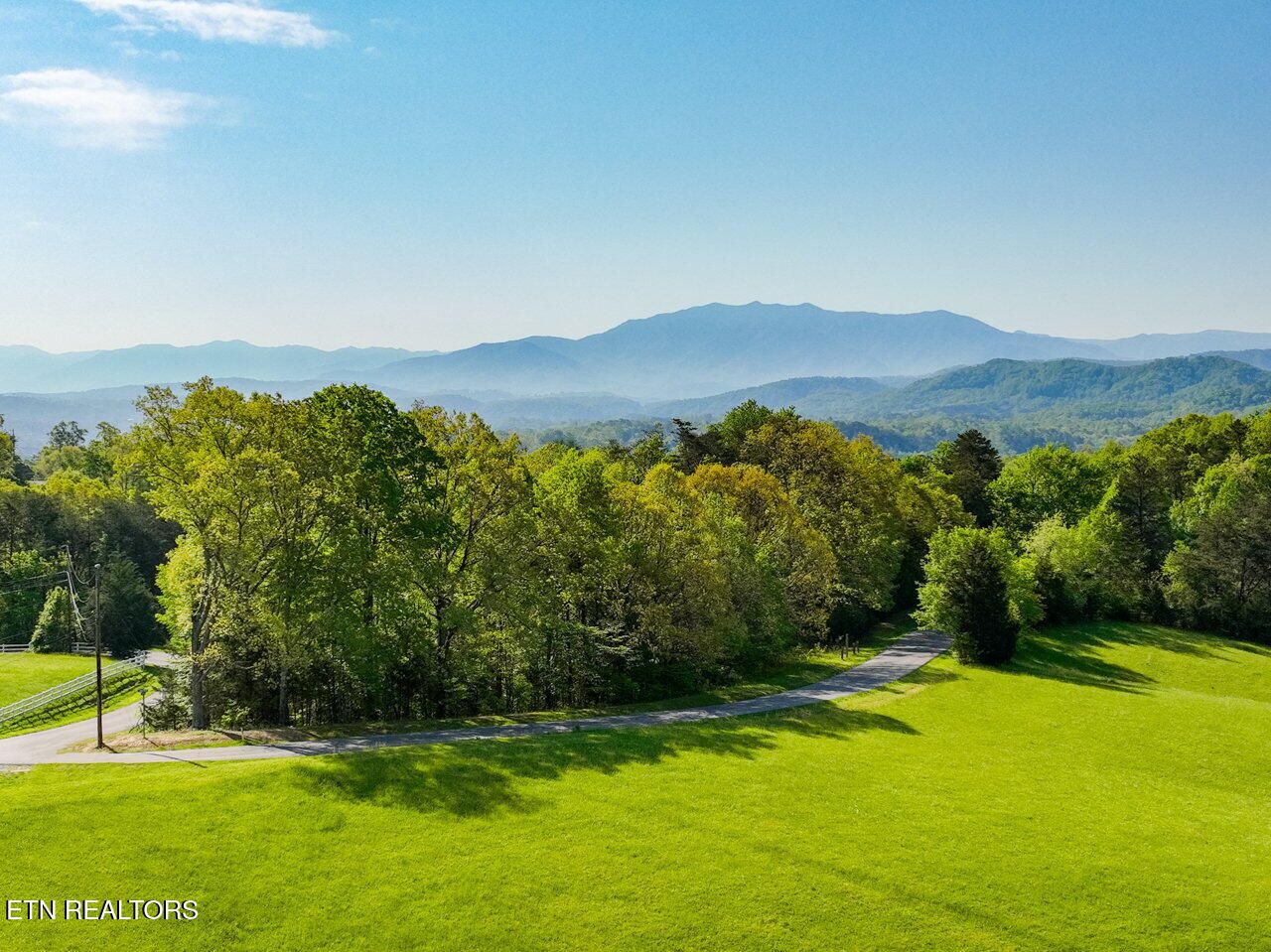 1140 Crestview Drive