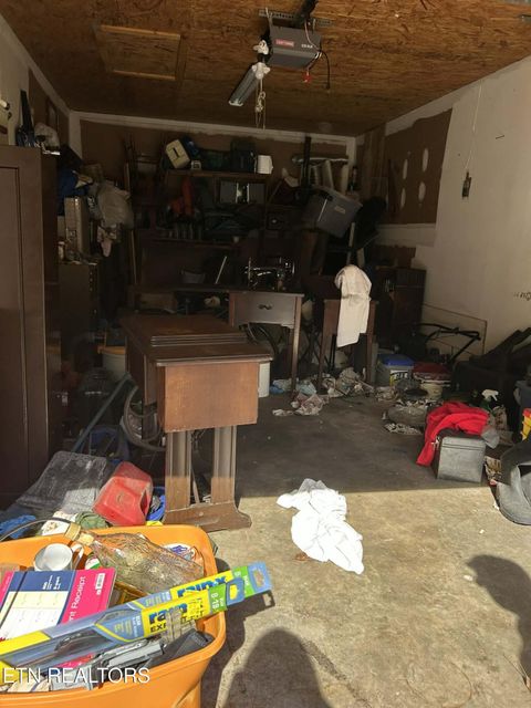 Tiny photo for 605 W Hills Drive, Harriman, TN 37748 (MLS # 1335898)