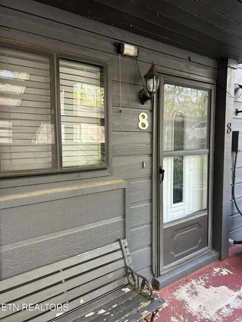 Tiny photo for 605 W Hills Drive, Harriman, TN 37748 (MLS # 1335898)